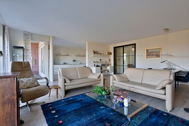 Foto 5 van Bozenhoven 63-B