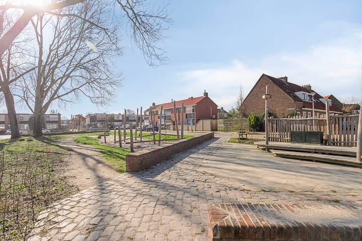 Foto 5 van De Genestetplein 3