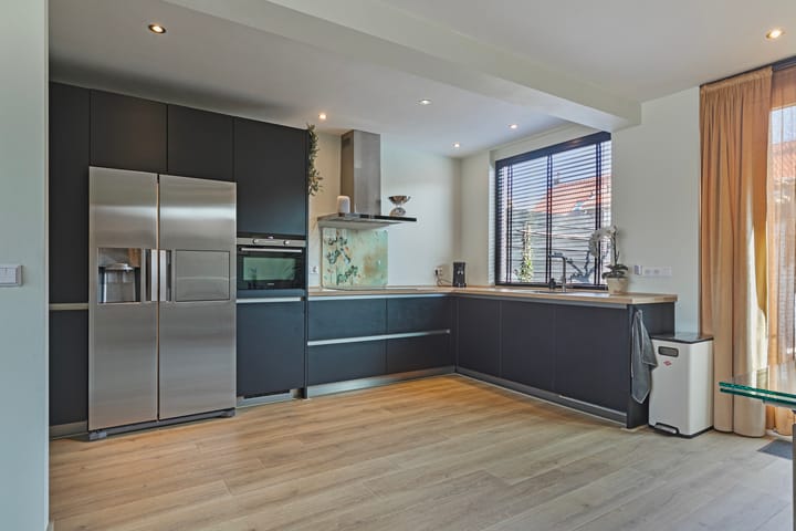 Foto 10 van De Genestetplein 3