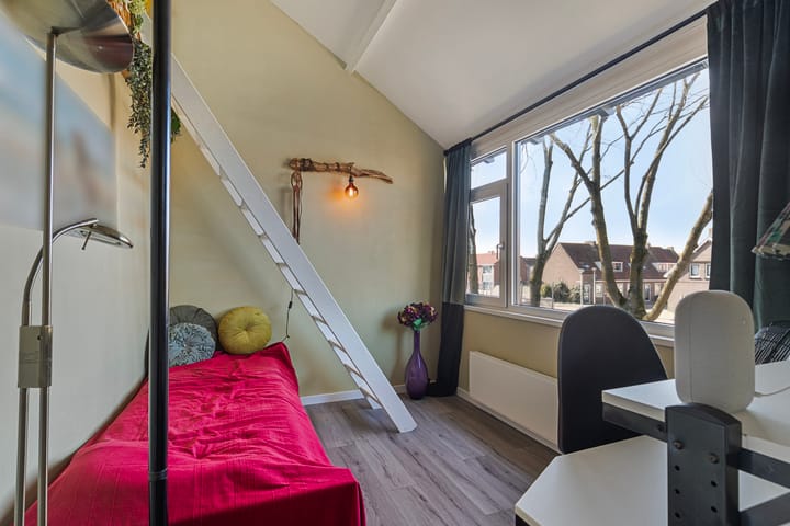 Foto 20 van De Genestetplein 3