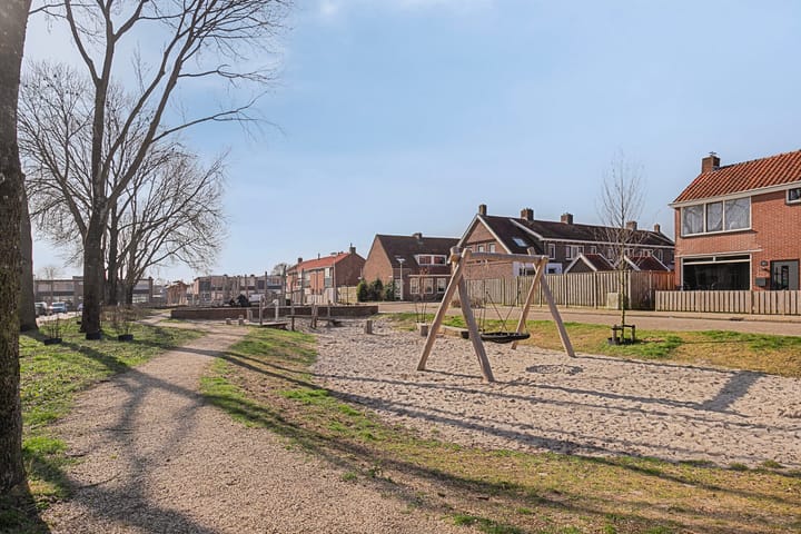 Foto 27 van De Genestetplein 3