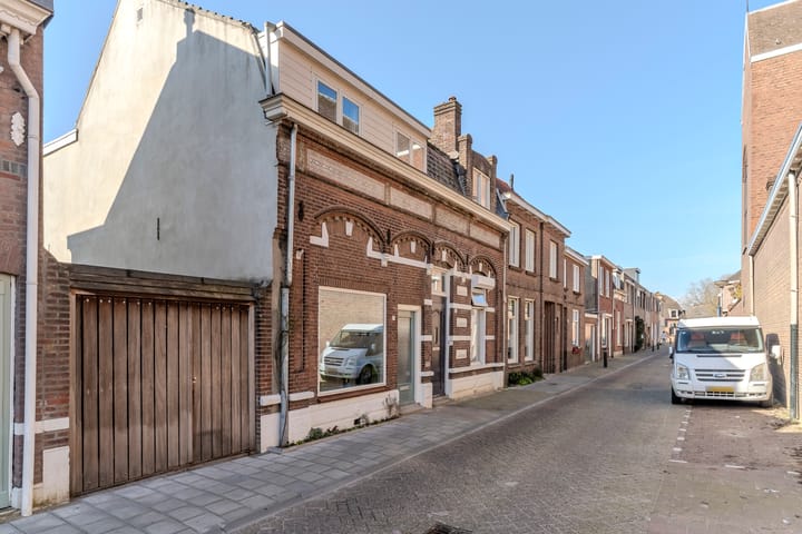 Foto 58 van Paterstraat 79