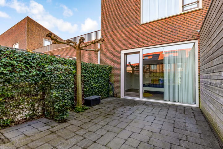 Foto 21 van Helmstok 23