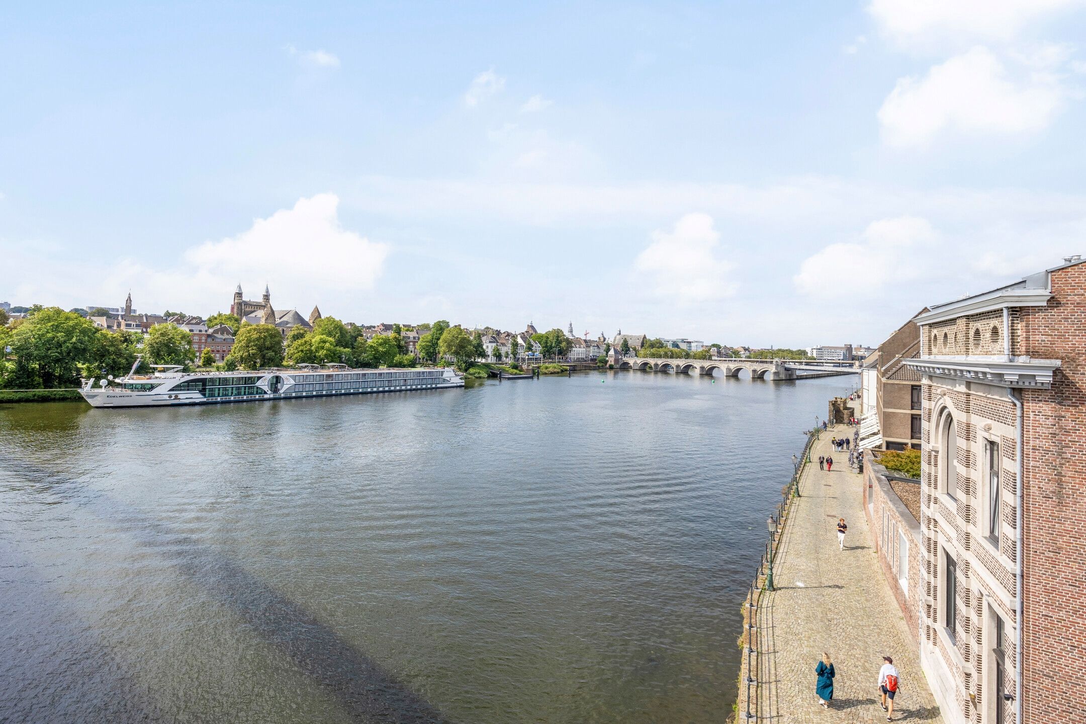 Foto 27 van Plein 1992 40-H