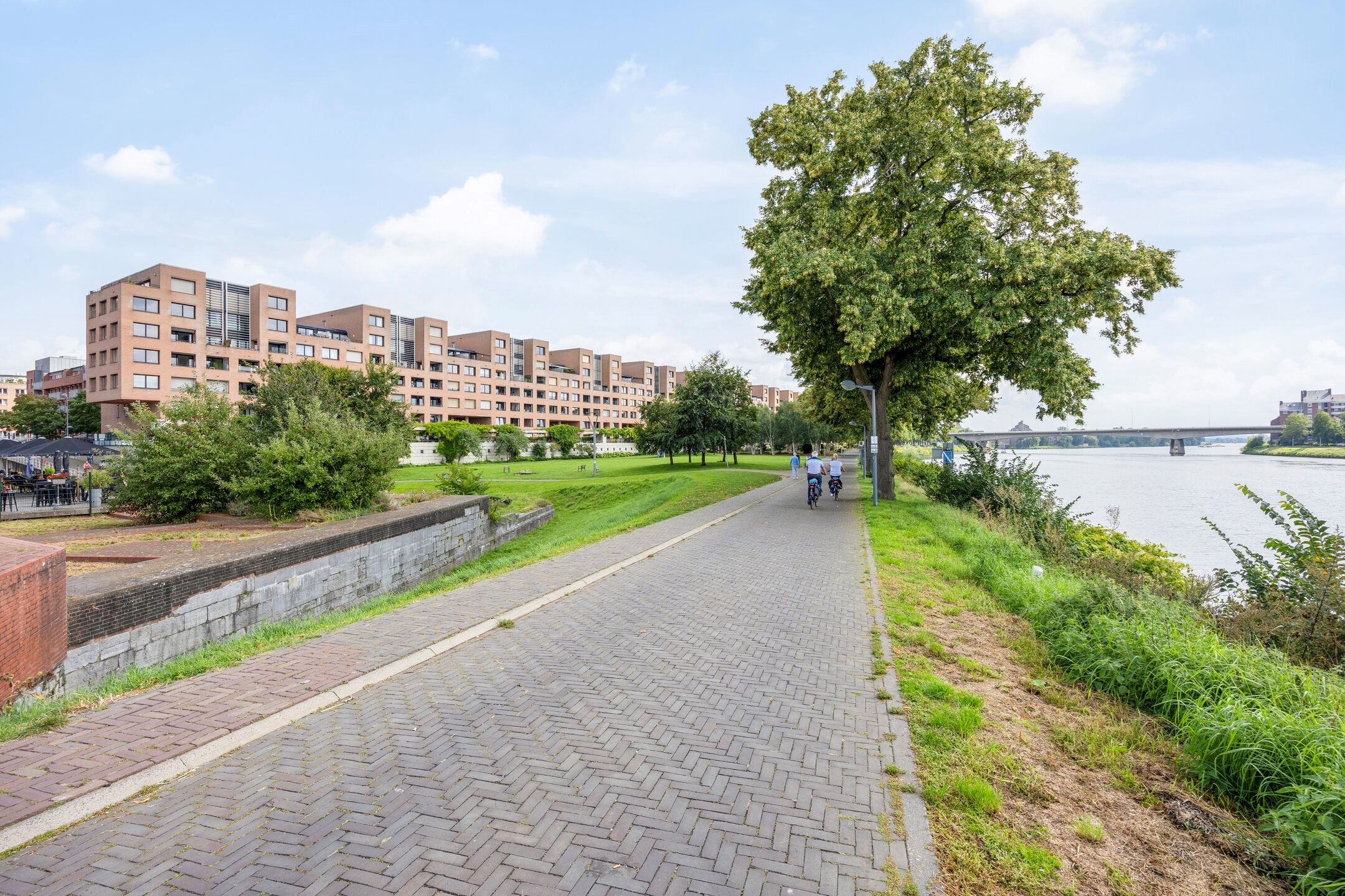 Foto 30 van Plein 1992 40-H