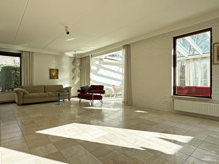 Foto 20 van Anne de Vrieslaan 37-A