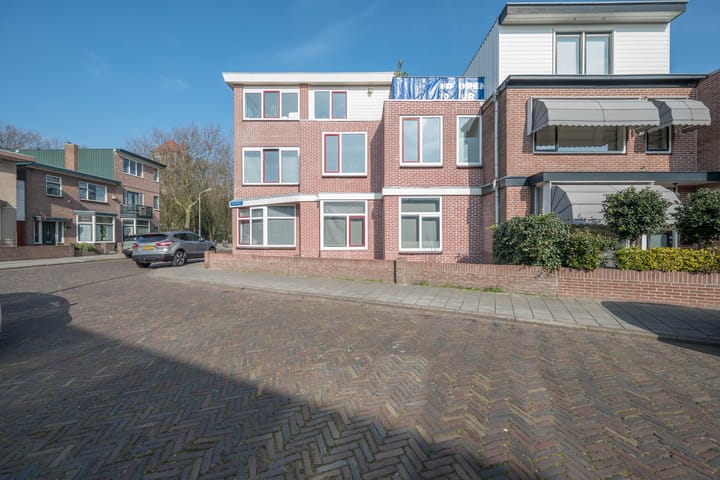 Foto 2 van Vareniusstraat 3