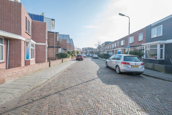 Foto 10 van Vareniusstraat 3