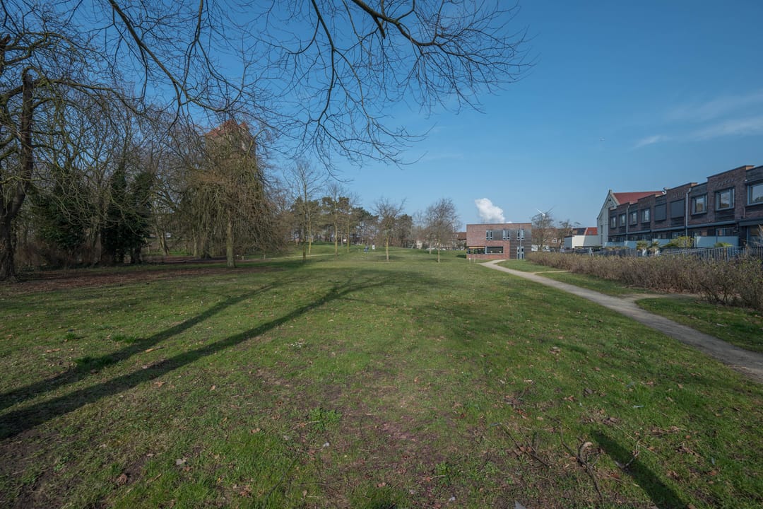 Photo 11 of Vareniusstraat 3