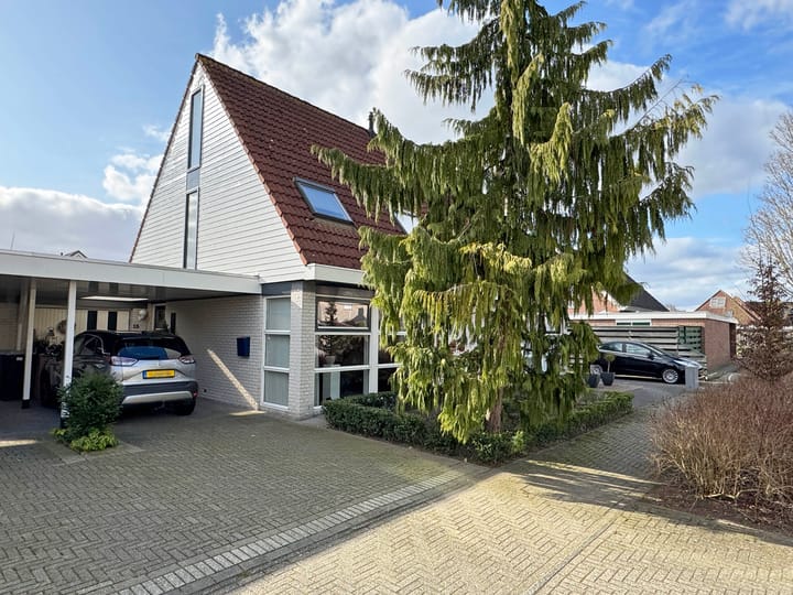 Foto 1 van Weigelia 13