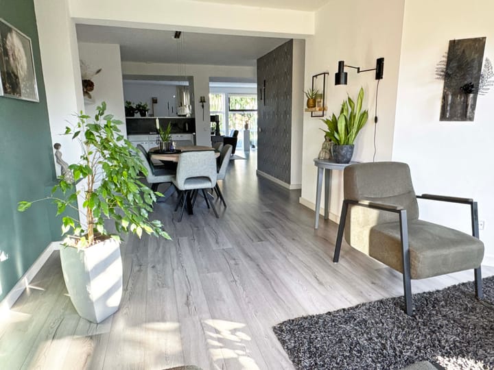 Foto 20 van Weigelia 13