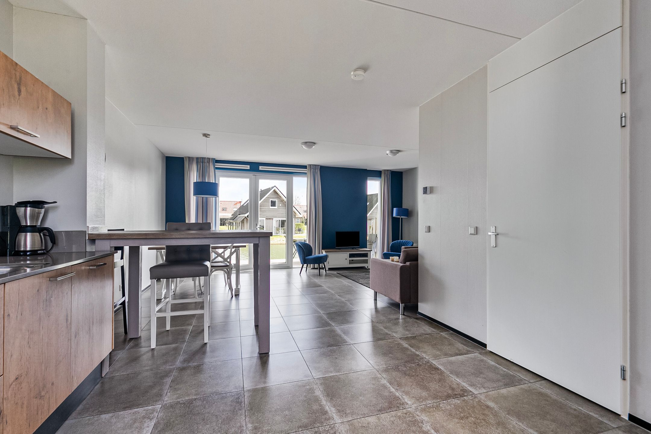 2-bedroom freehold villa in Nieuwvliet — photo 3 of 5