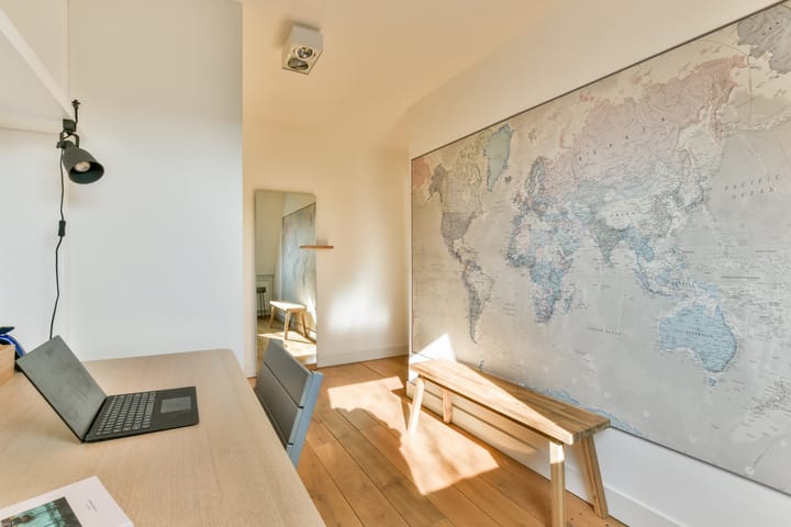 Photo 15 of Johannes van der Waalsstraat 83-1