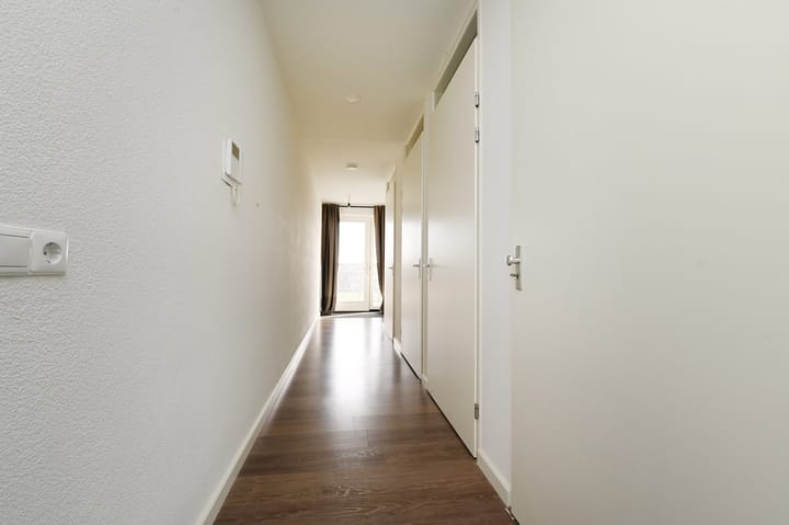 Foto 8 van Muiderstraat 131