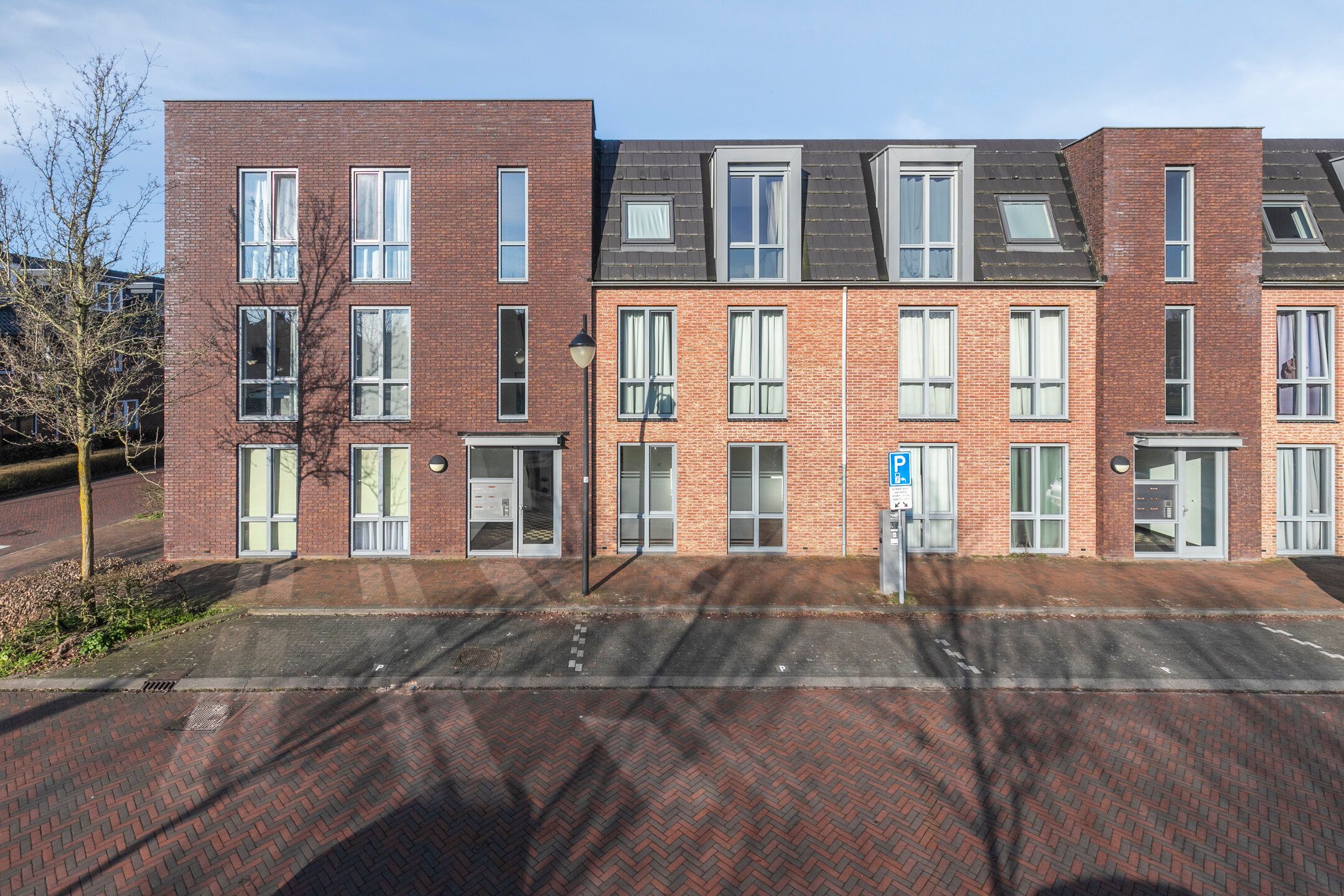 Photo 3 of Pieter van Vollenhovenstraat 3