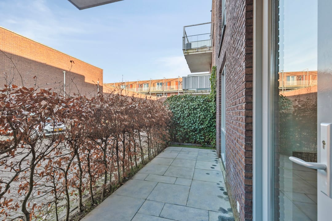 Photo 17 of Pieter van Vollenhovenstraat 3