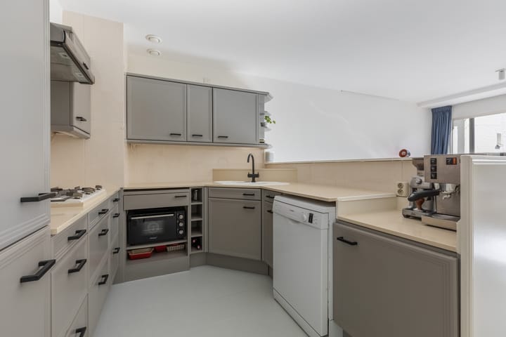 Photo 12 of Vlimmerenstraat 37