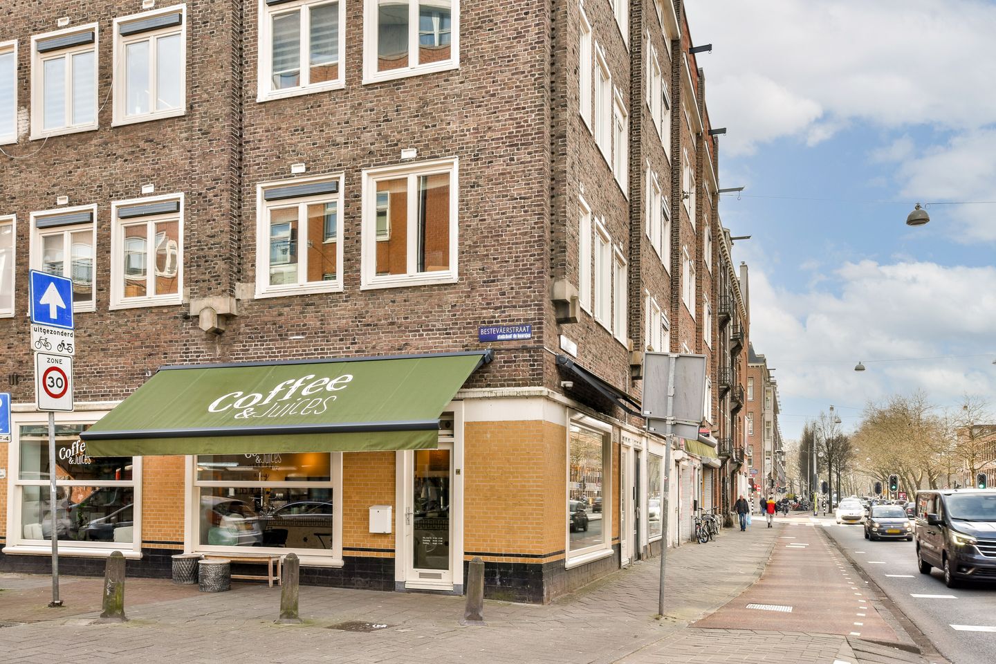 Photo 14 of Bloys van Treslongstraat 62-2