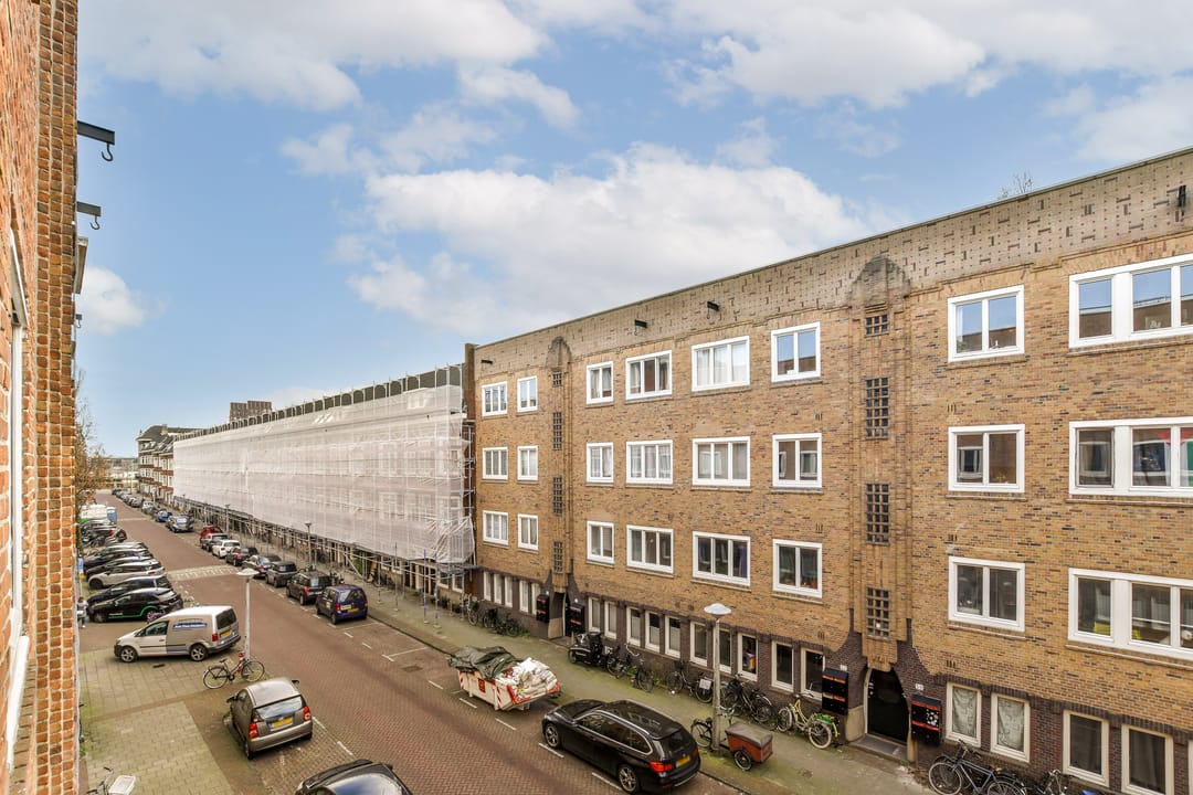 Photo 16 of Bloys van Treslongstraat 62-2