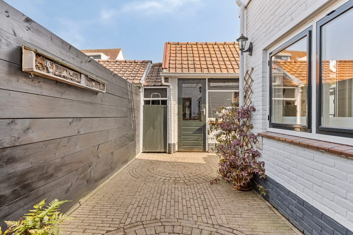 Photo 31 of Steiltjesstraat 2