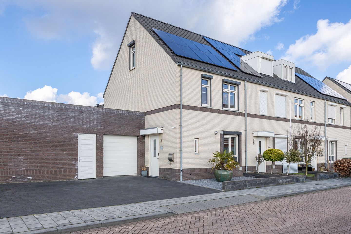 Foto 1 van Dienst 46