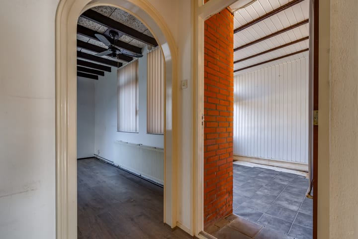 Foto 17 van Burg van Sevenhovenstraat 17