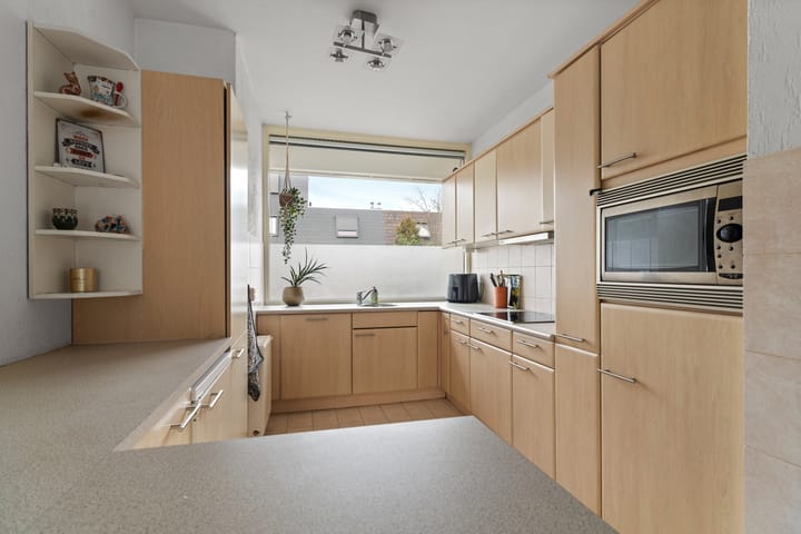 Photo 11 of Zwanenveld 3024