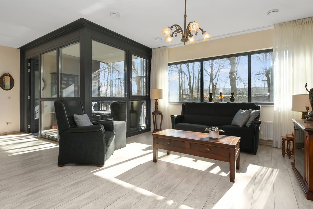 Foto 8 van Parallelweg 104-A