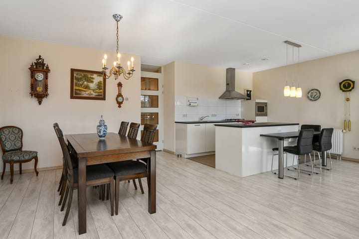 Photo 11 of Parallelweg 104-A