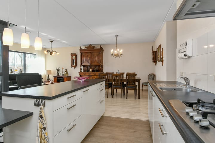 Photo 15 of Parallelweg 104-A