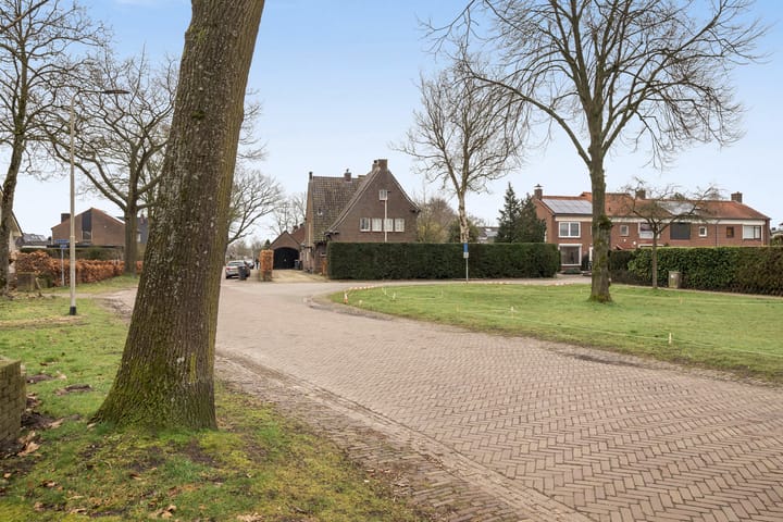 Foto 24 van Kerklaan 15