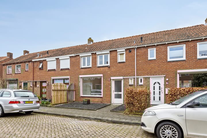 Foto 1 van Aagje Dekenstraat 11