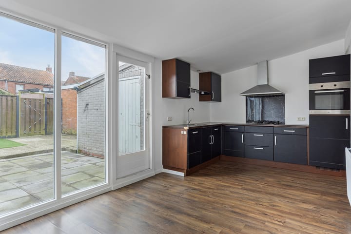 Foto 8 van Aagje Dekenstraat 11