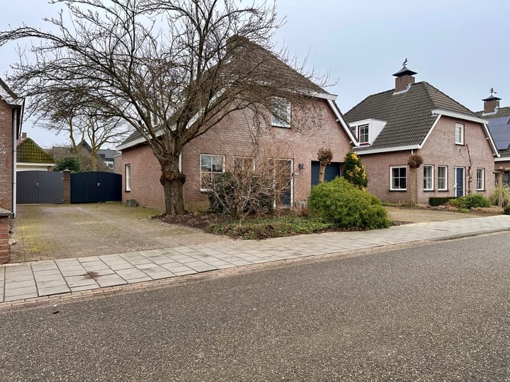 Photo 3 of Heyencamp 68