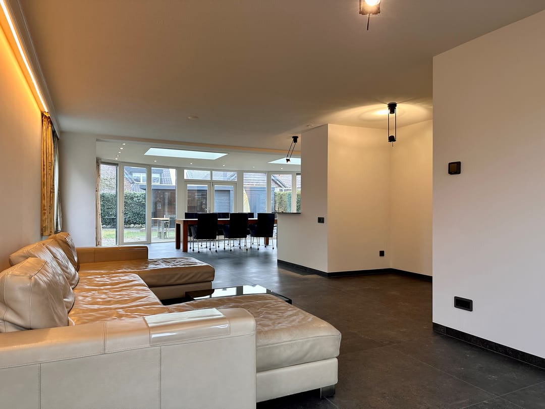 Photo 8 of Heyencamp 68