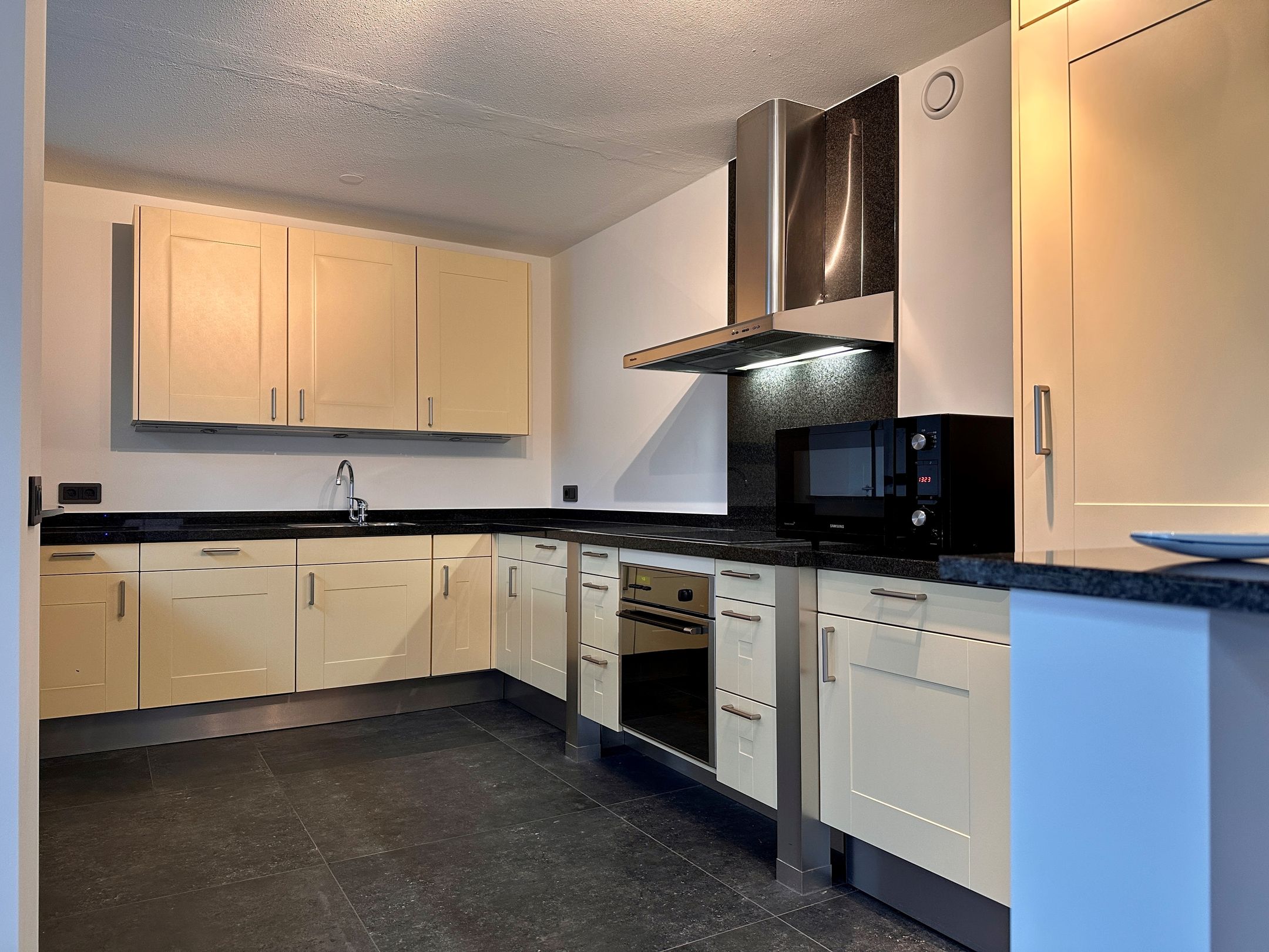 Photo 12 of Heyencamp 68