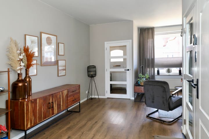 Foto 5 van H. Roland Holststraat 3