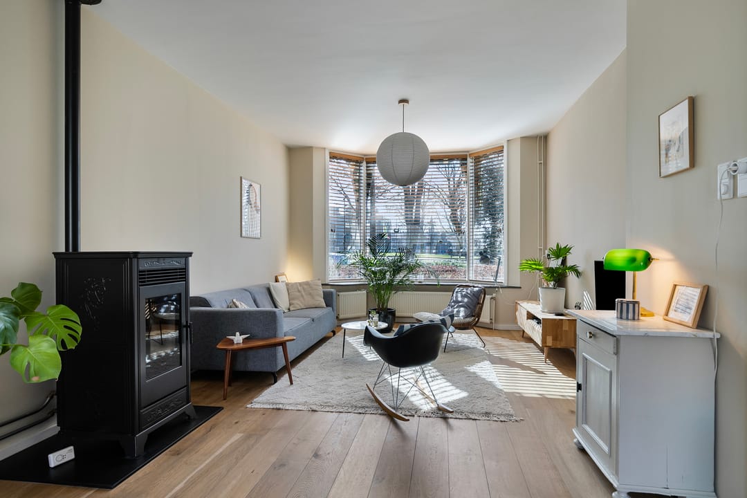 Foto 7 van Van Meerbeekstraat 1