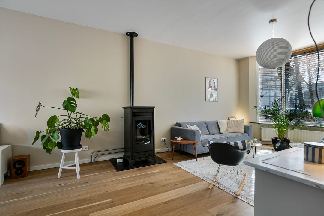 Foto 8 van Van Meerbeekstraat 1