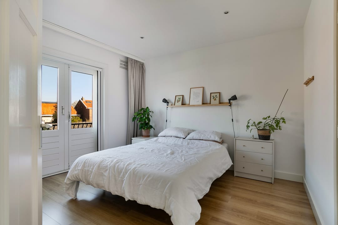 Foto 22 van Van Meerbeekstraat 1