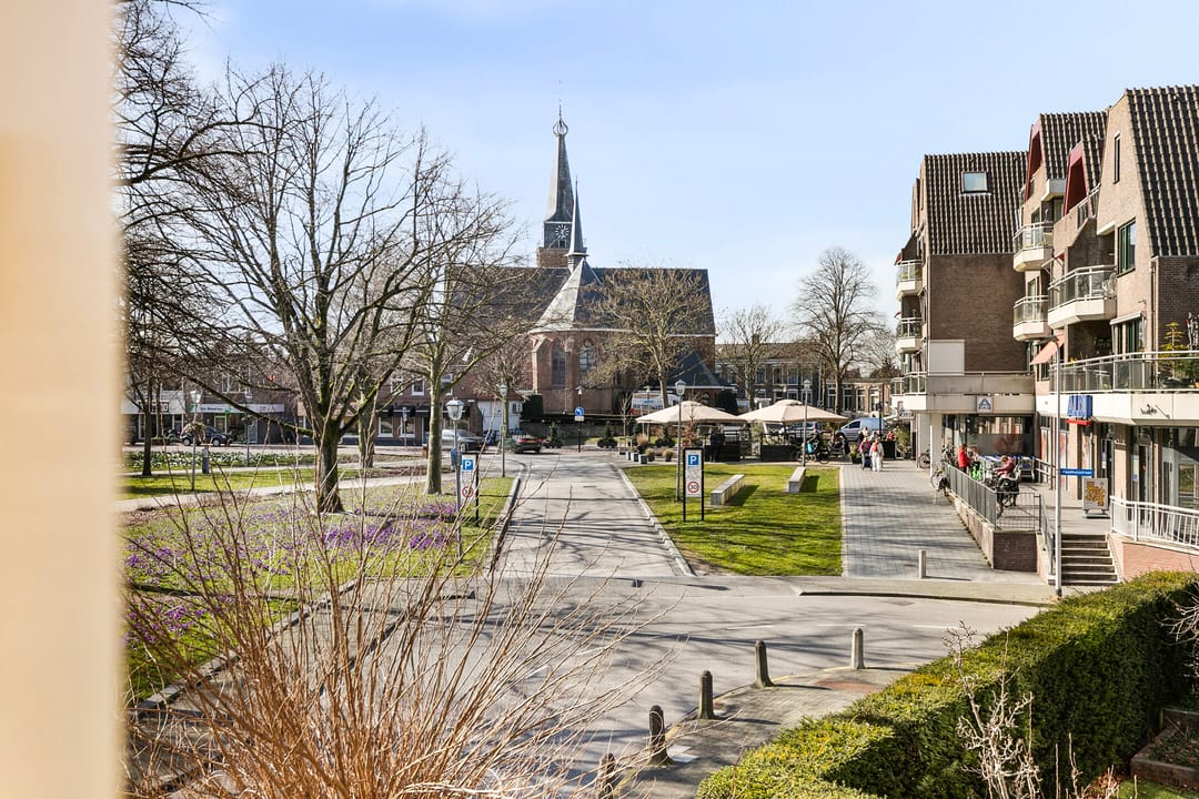 Foto 31 van Van Meerbeekstraat 1