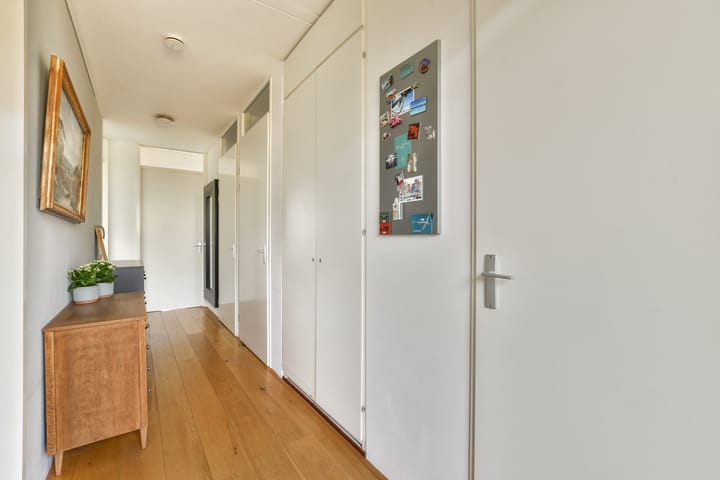 Foto 18 van Erich Salomonstraat 122