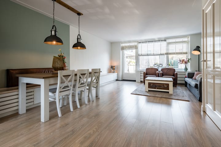 Foto 3 van Hondskruid 6