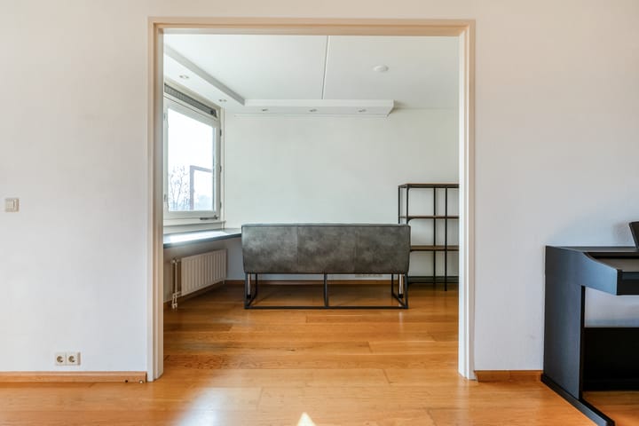 Photo 21 of Valkenaerhof 56