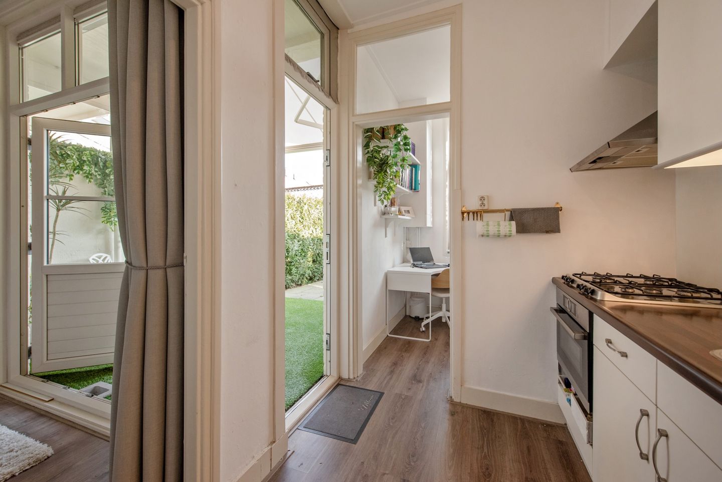 Photo 19 of Simonsstraat 95