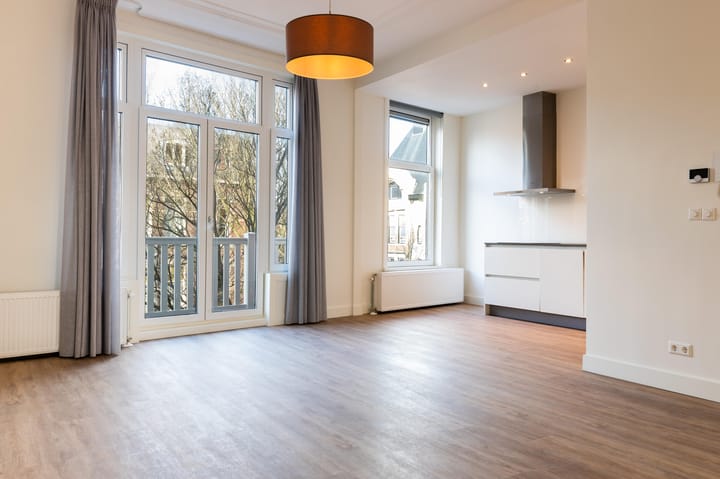 Photo 5 of Frederik Hendriklaan 104-A