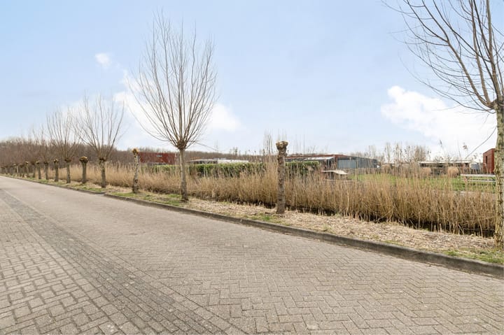 Photo 36 of Emile Durkheimweg 169