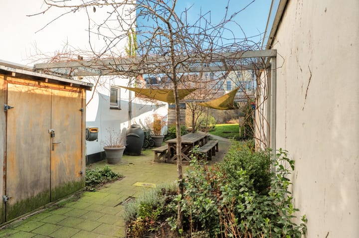 Photo 4 of Van Swindenstraat 2