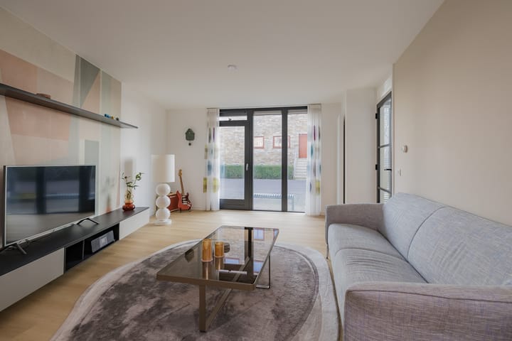 Foto 7 van L. Springerstraat 93