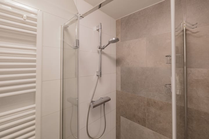 Foto 24 van L. Springerstraat 93